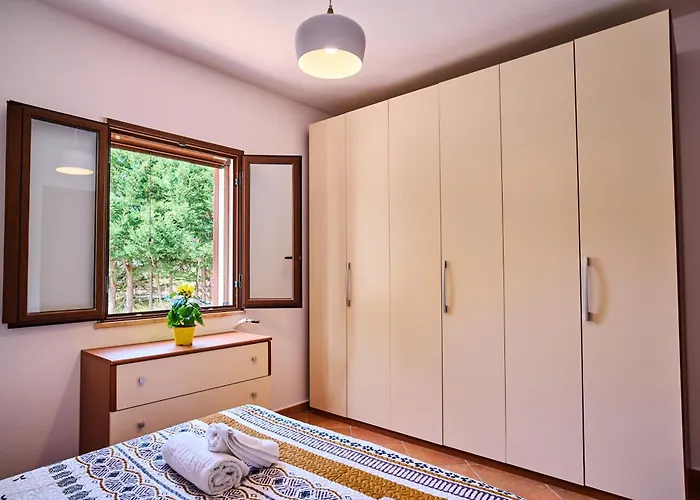 Seawoods - Nature Experience * Cefalu